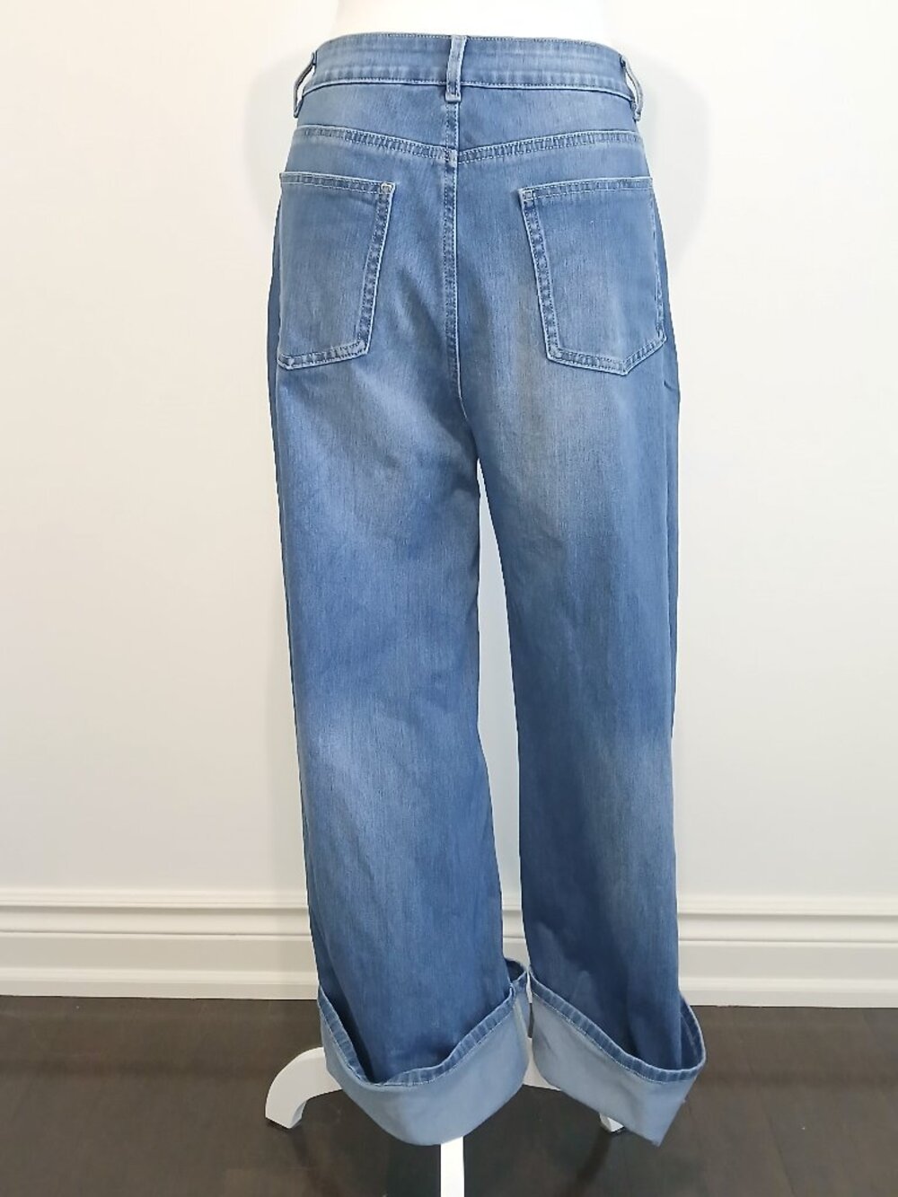 Halara Flex High Waisted Pockets Rolled Hem Wide Leg Washed Casual Jeans Medium - Picture 6 of 7